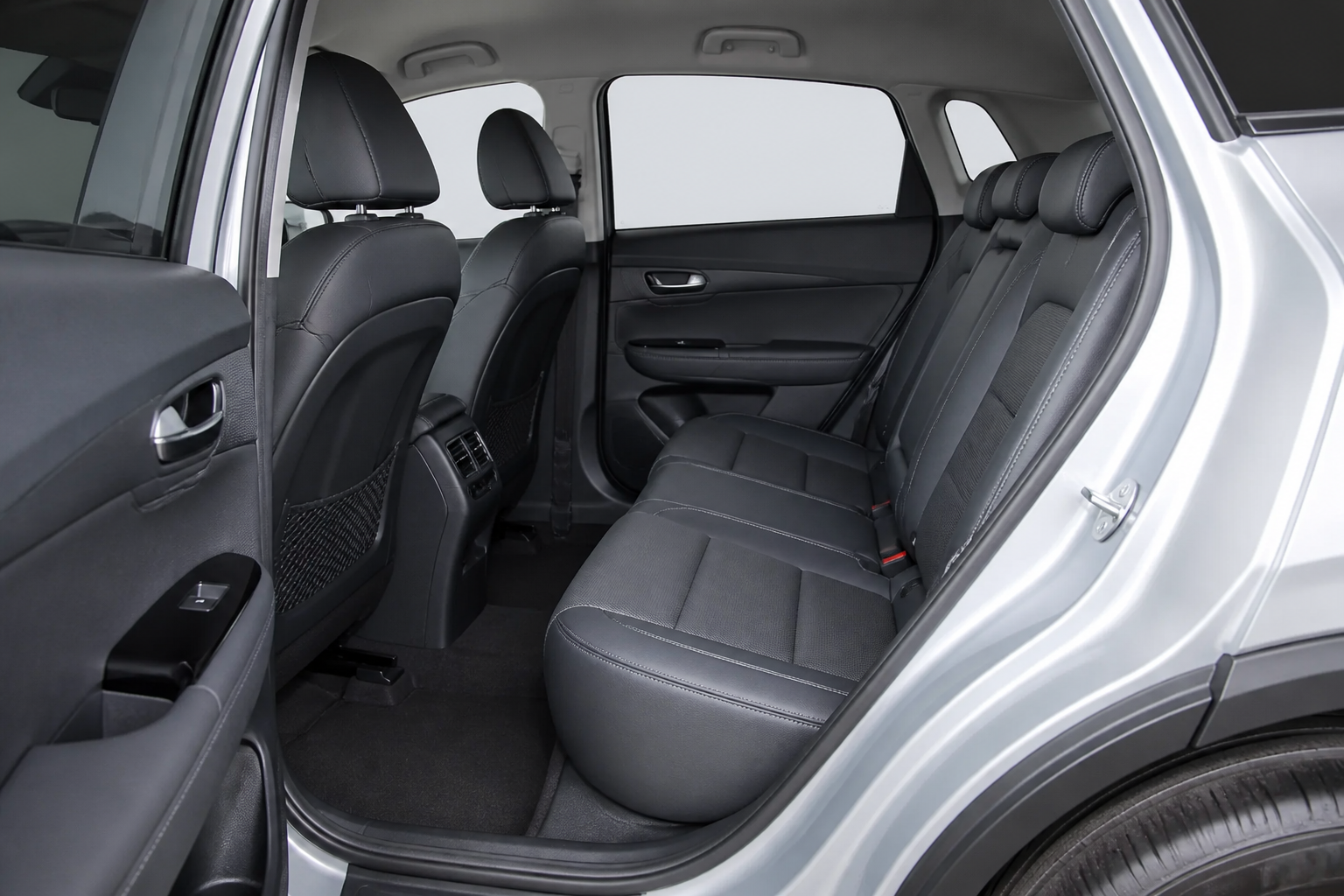 Asientos traseros del Kia Sportage con amplio espacio para las piernas