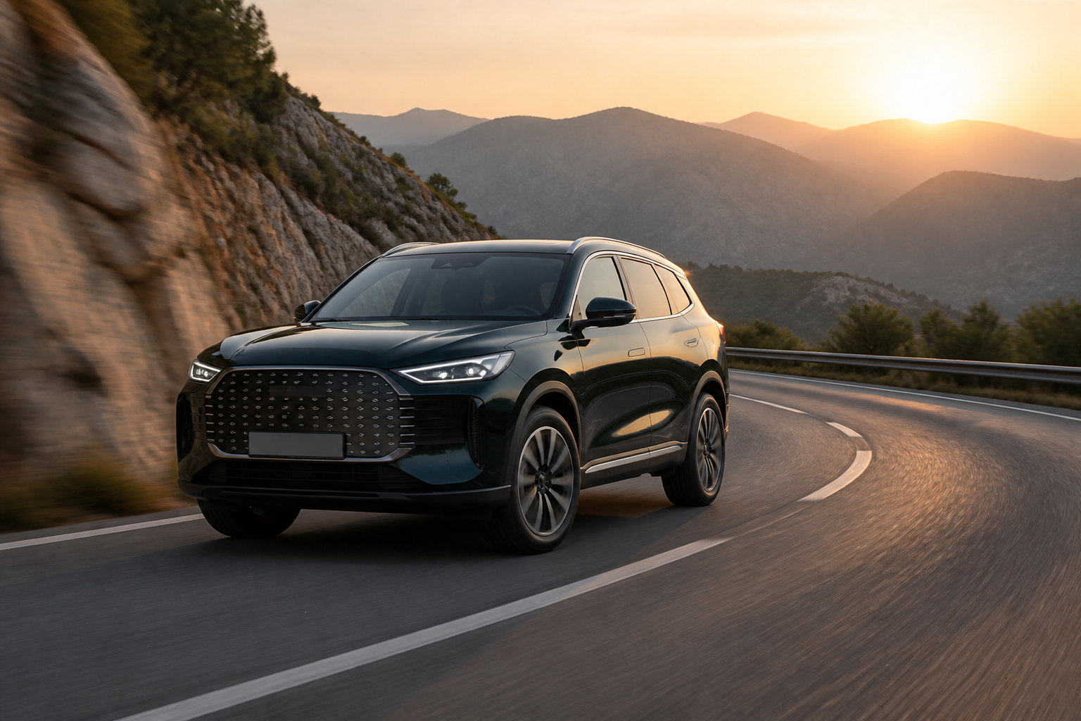 Ebro S900 circulando por una carretera de montaña al amanecer con ligero barrido de velocidad