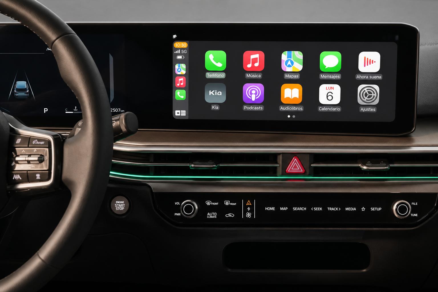 Pantalla central mostrando una interfaz de proyección de smartphone con iconos abstractos